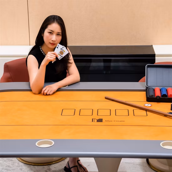 Customized Design Casino Table 7 People Baccarat Poker Games with Metal Feet